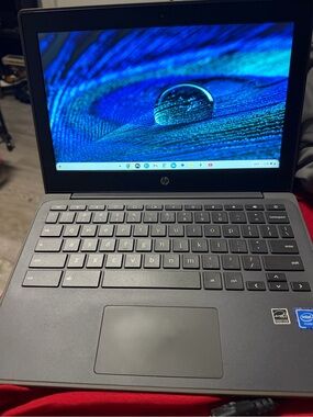 Intel-powered HP Chromebook in dark gray